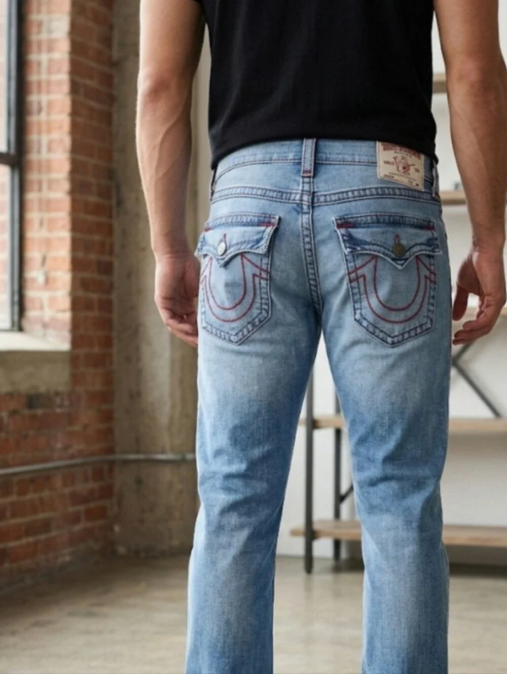 True Religion Mens Ricky Super T Flap Relaxed Straight Red Chain stitch Size 42